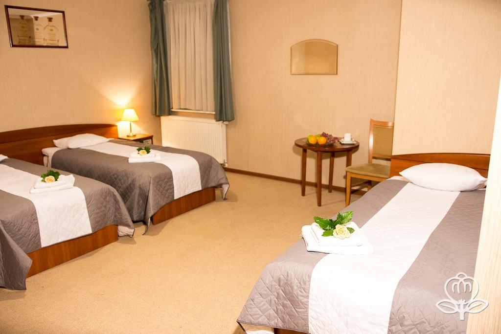 L'Ascada Hotel 스렘 외부 사진