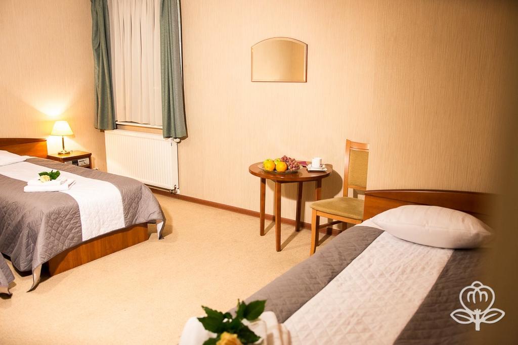 L'Ascada Hotel 스렘 외부 사진