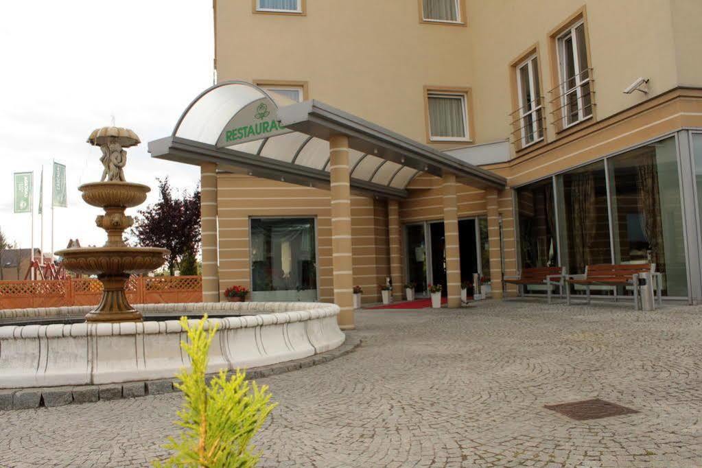 L'Ascada Hotel 스렘 외부 사진